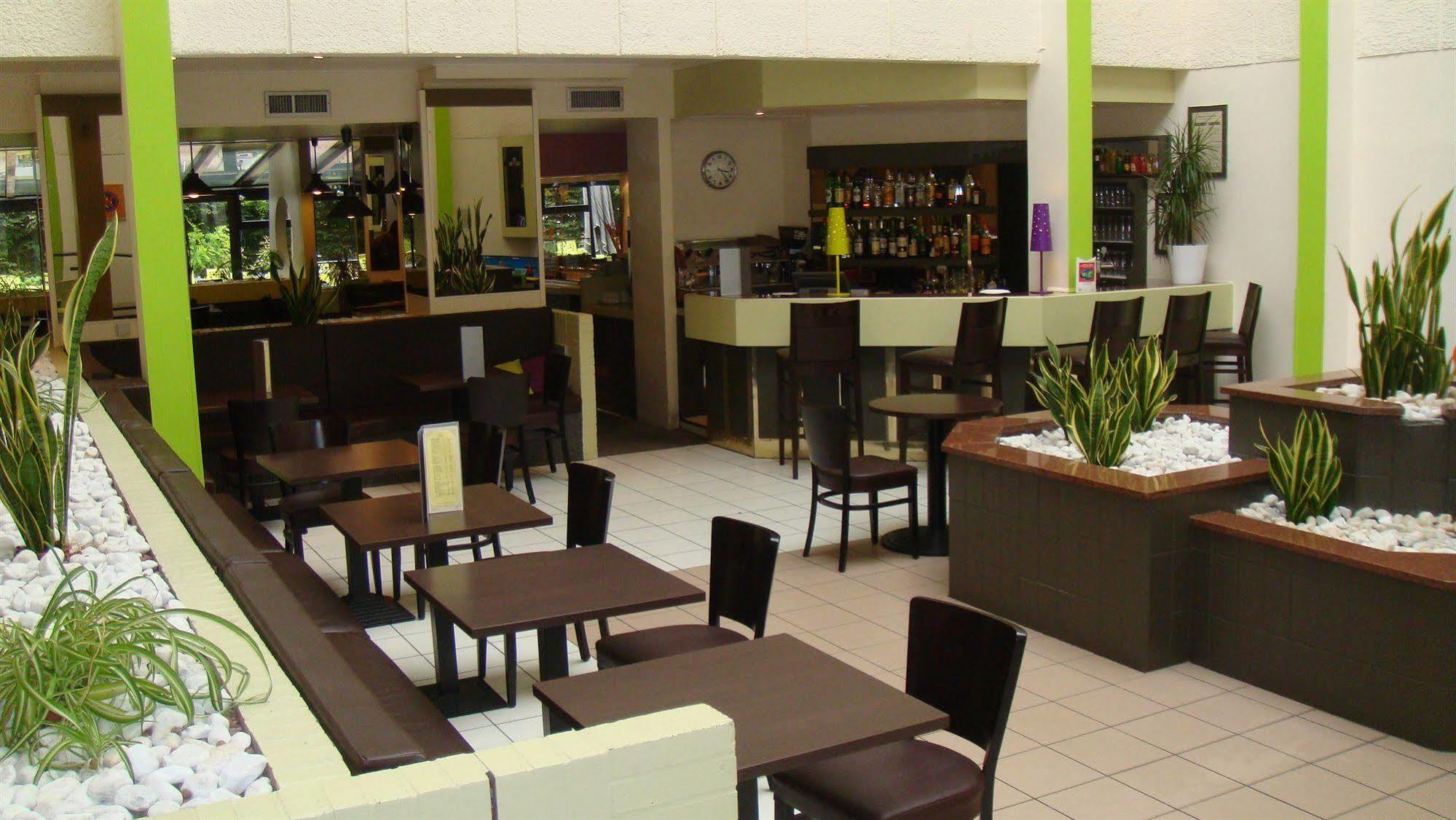 Ibis Styles Parc Des Expositions De Villepinte Villepinte  Dış mekan fotoğraf