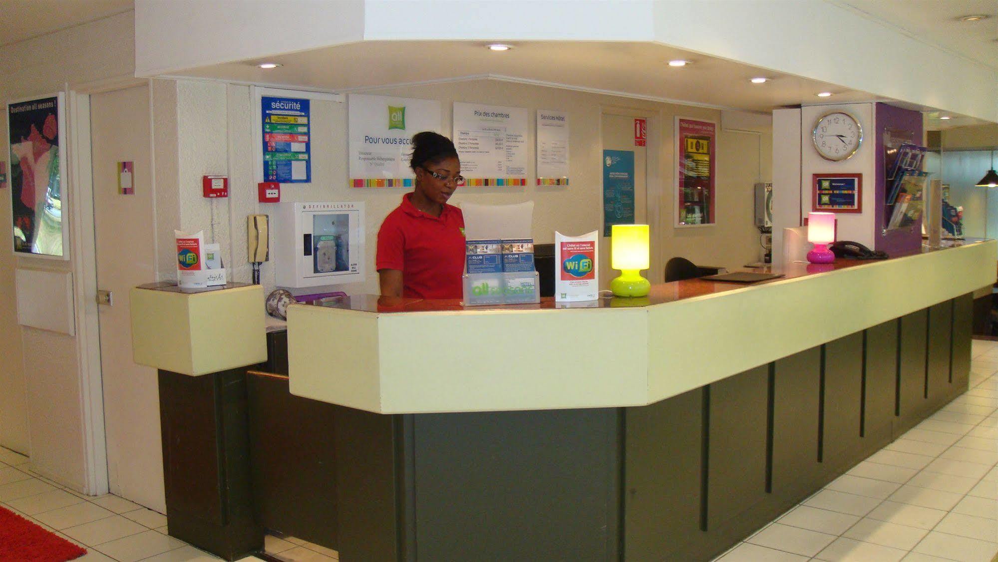 Ibis Styles Parc Des Expositions De Villepinte Villepinte  Dış mekan fotoğraf